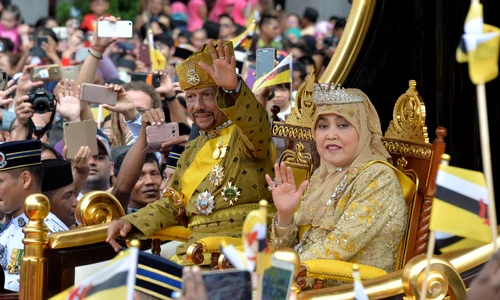 Sultan Hassanal Bolkiah și soția sa, Istana Nurul Iman   profimedia 0352034293 jpg