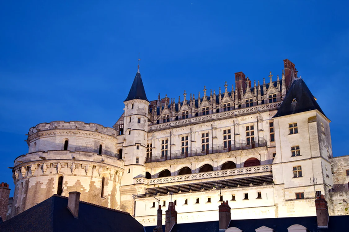 Castelul d'Amboise,  Centru (sec. IX-XV)