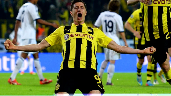 Lewandowski a marcat de două ori pentru Dortmund