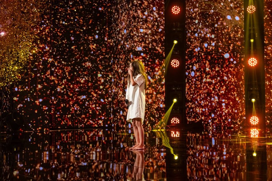 Eleva de 10 ani care a impresionat la „Românii au talent” și a primit Golden Buzz. „Atât ești de talentată, cum rar mi-a fost dat să văd”