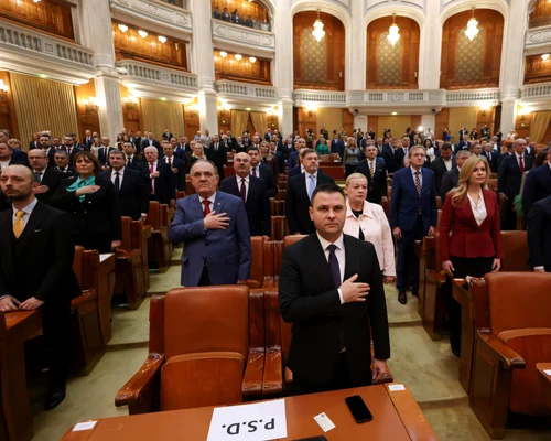 Prima ședință a Camerei Deputaților în noua componență după alegerile parlamentare, la Palatul Parlamentului din București. FOTO Inquam Photos / George Călin