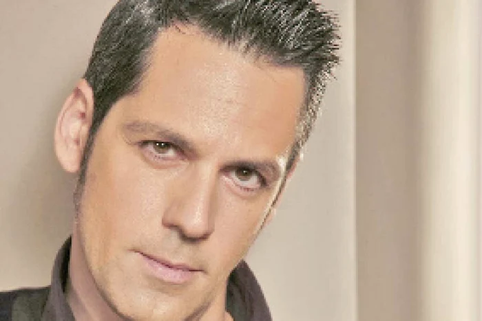 La 38 de ani, Andreea  Marin se îmbracă în fuste  scurte, ca o adolescentă (FOTOGRAFII: ŞTEFAN ANDREI)