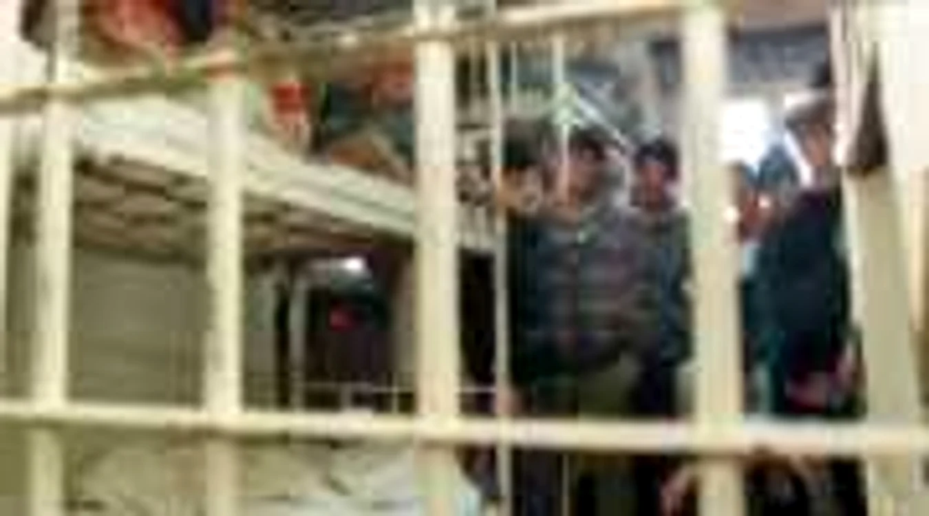 Botoşani: Shopping în penitenciar