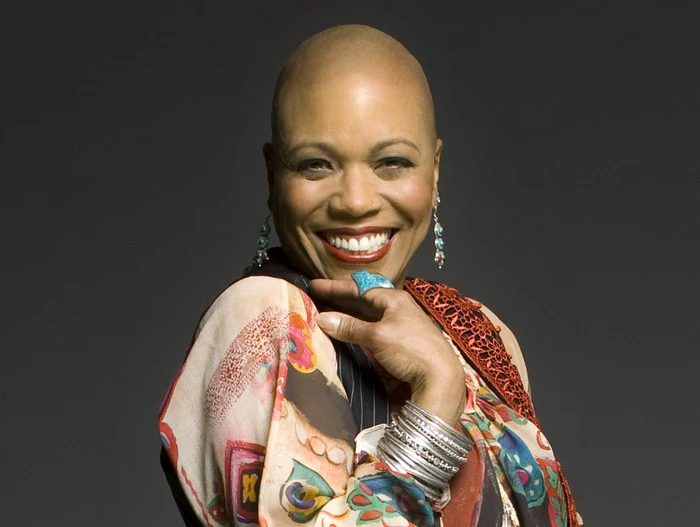 Dee Dee Bridgewater, una dintre cele mai bune cântăreţe de jazz din lume, vine la Timişoara, pe 3 iulie