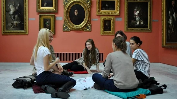 Consiliul Adolescenţilor: program de voluntariat la Muzeul Naţional de Artă al României jpeg