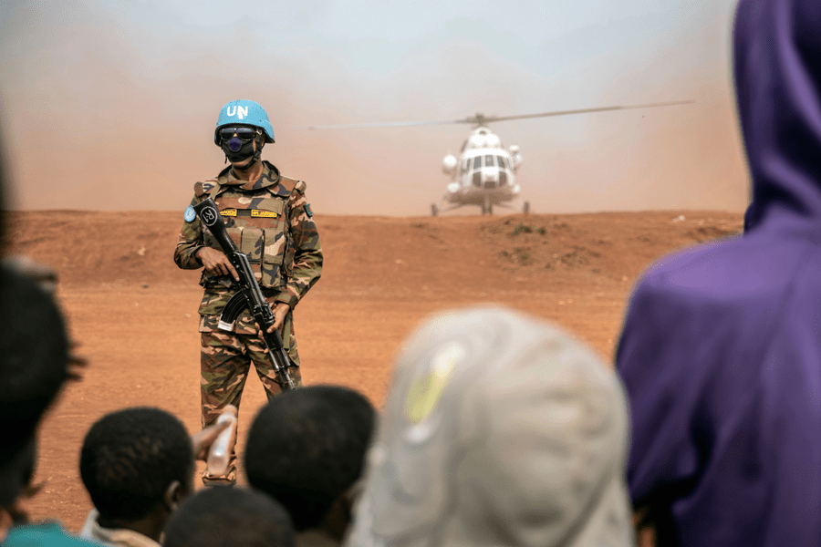 Tiruri asupra unui elicopter ONU în Republica Democratică Congo. Un mort şi un grav rănit