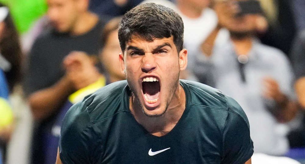 Brățara interzisă cu care Carlos Alcaraz a fost prins la Australian Open. Regulile de la meciurile de tenis restricționează dispozitivul