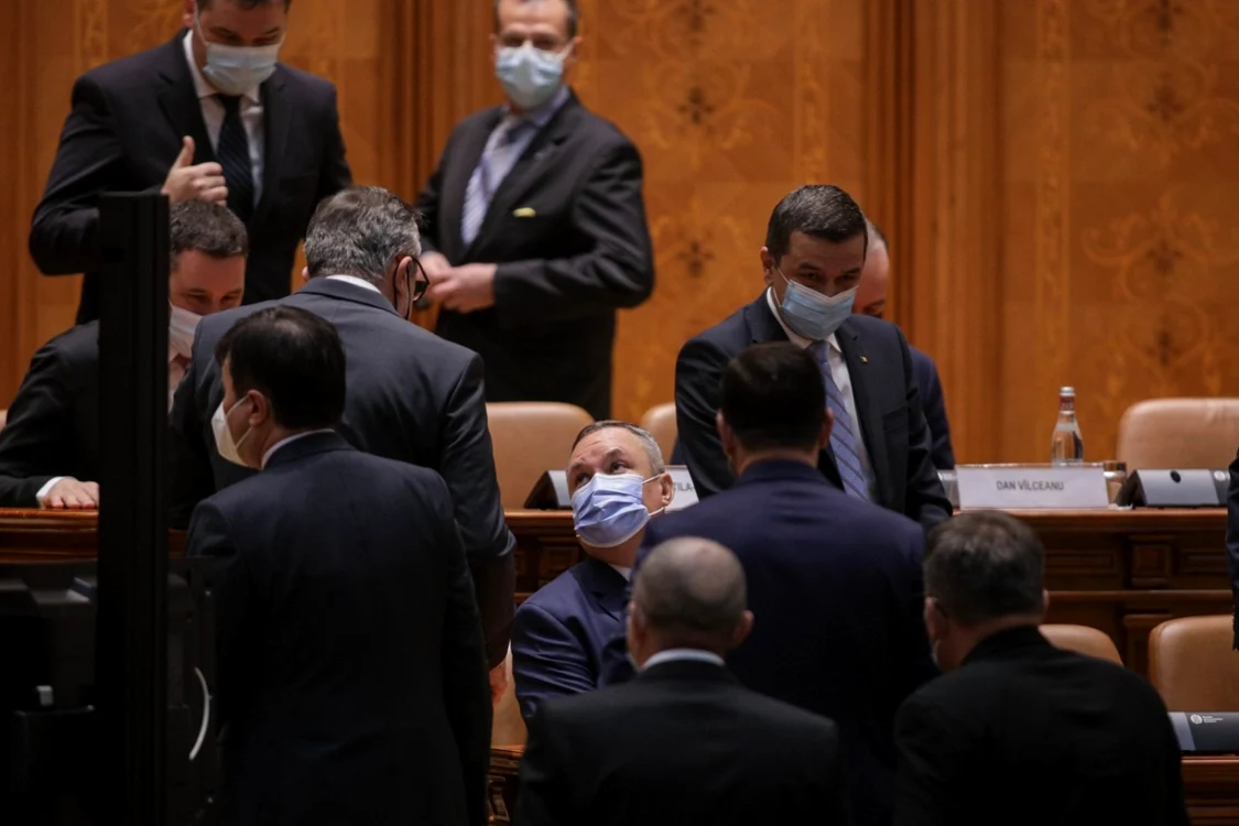 Nicolae Ciucă a făcut apel la unitate, în timp ce social-democraţii au criticat fără menajamente fostele guvernări liberale din ultimii doi ani. FOTO Inquam Photos / Octav Ganea