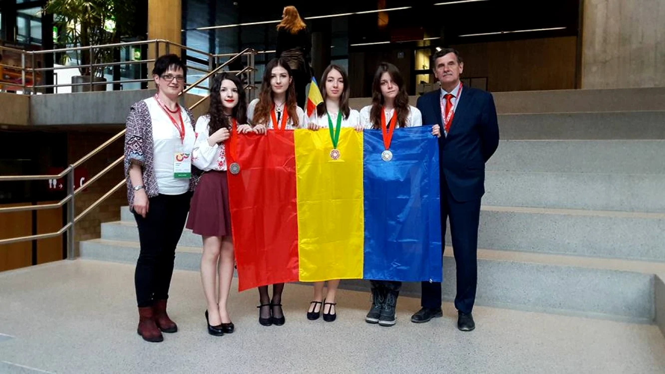 Româncele s-au întors din nou cu premii FOTO: Facebook/ Ramona Deaconu