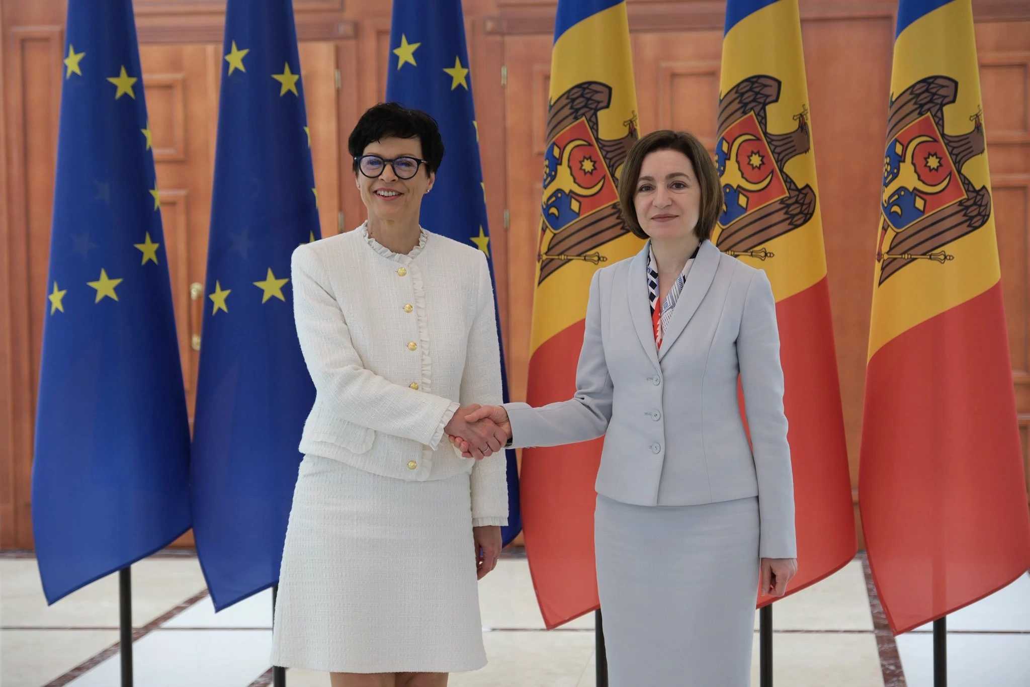 Comisarul european pentru extindere: Republica Moldova ar putea încheia negocierile de aderare până în 2028