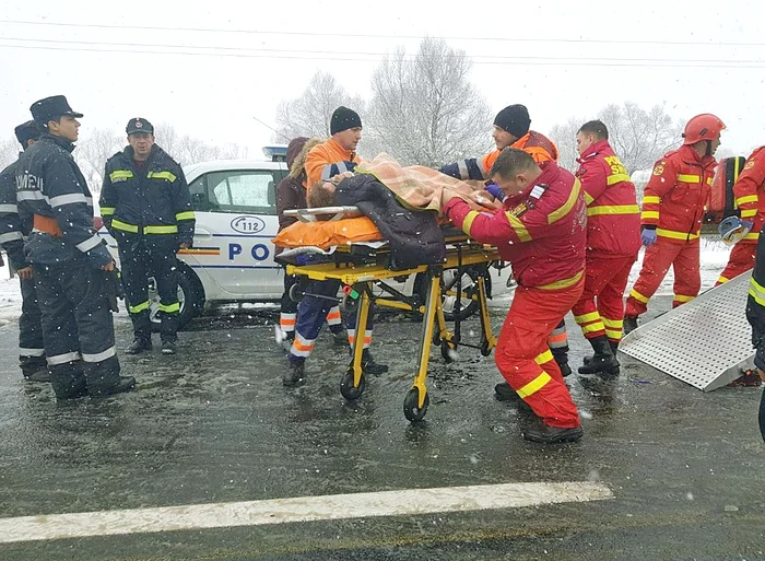 Accident cu zece răniţi, pe centura oraşului Avrig