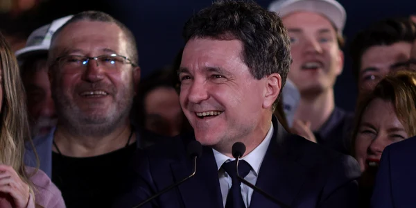 Conferința susținută la închiderea urnelor și comunicarea primelor rezultate exit-poll de către candidatul independent Nicușor Dan, în București. FOTO Inquam Photos / Octav Ganea