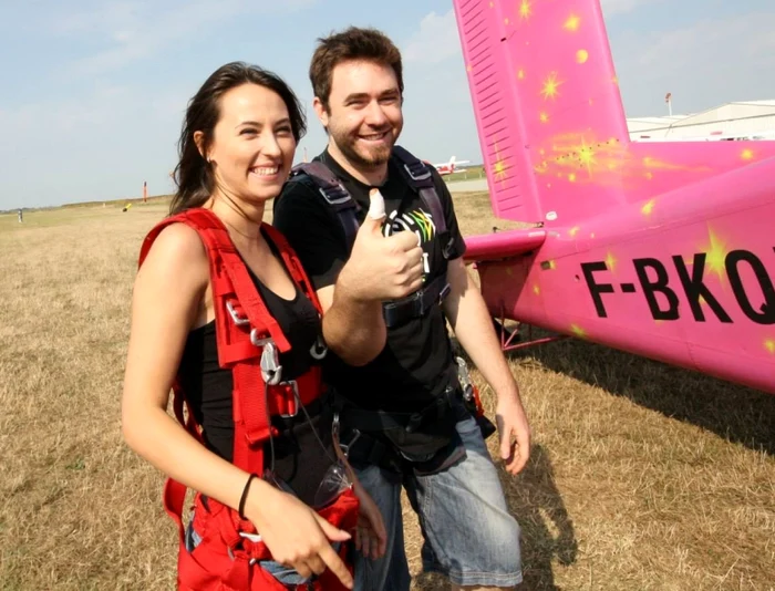 
    Andrei Găluţ şi iubita lui Mădălina au în comun pe lângă muzica rock şi pasiunea pentru sporturile extreme  foto: arhiva personală  