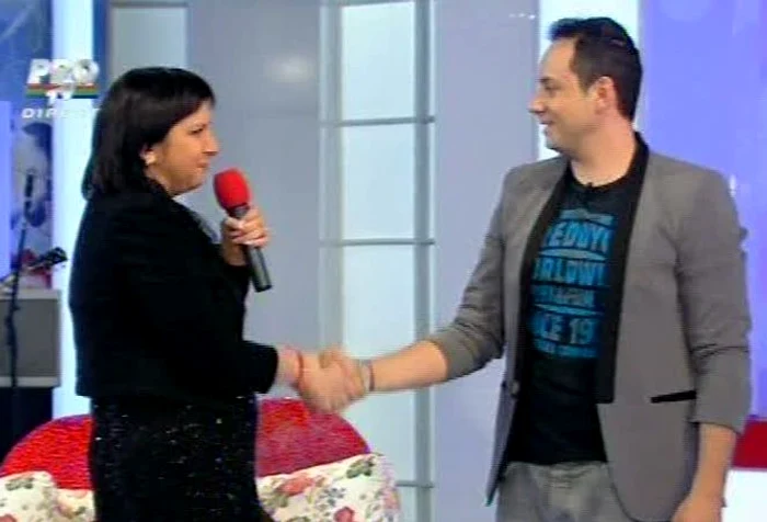 Cătălin Măruţă, păcălit de Carmen Şerban (Foto: Captură video Pro TV)