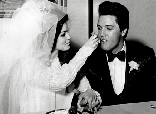 2 elvis profimedia 0141625556 jpg jpeg