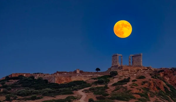 luna plina august grecia jpg