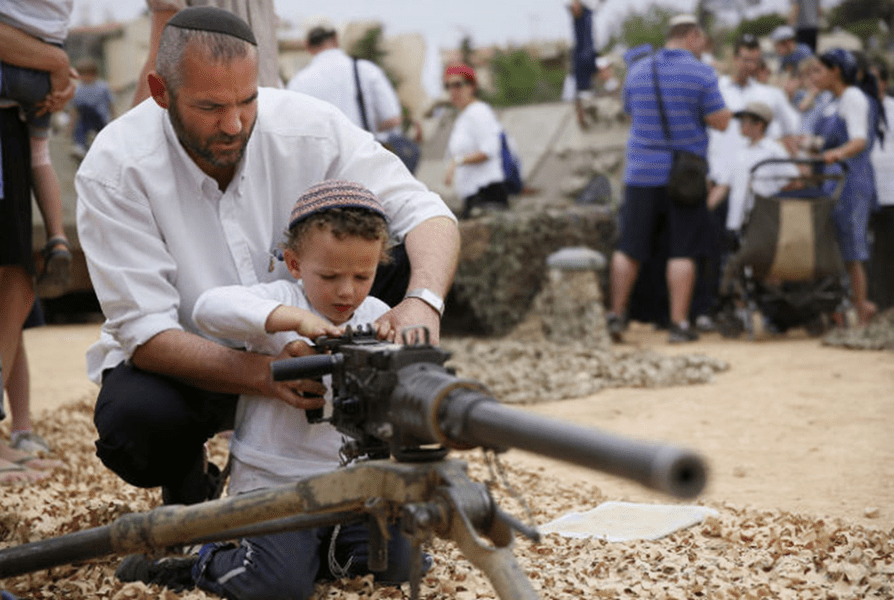 Cu susținerea partidelor de extremă-dreaptă, Netanyahu revine la putere în Israel. Cu ce consecințe posibile?
