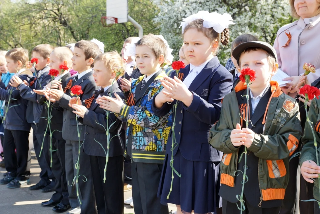 Oficial, militarizarea educației are ca scop sporirea patriotismului. FOTO Shutterstock