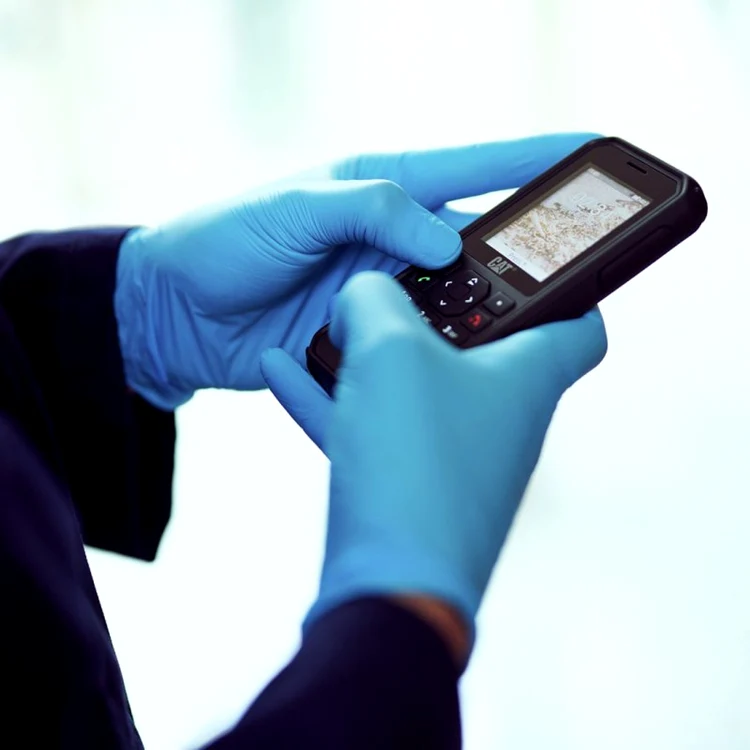 Telefon rezistent CAT B40