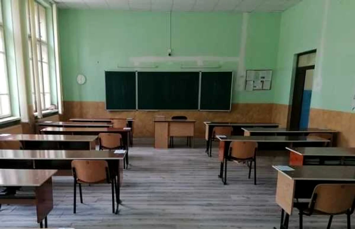 Din toamnă, prezenţa elevilor în clase ar urma să fie stabilită la propunerea directorilorr de şcoli