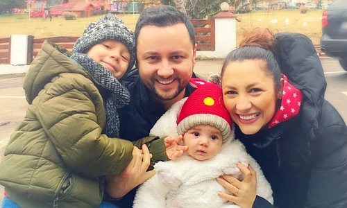 Andra şi Cătălin Măruţă cu cei doi copii ai lor, David şi Eva Maria jpeg