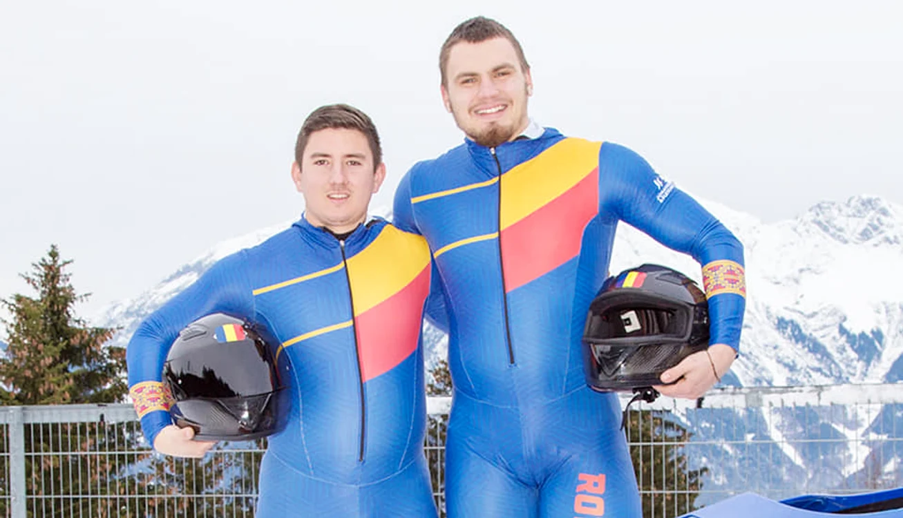 
    Mihai Tentea si Ciprian Daroczi sunt campioni mondiali Under 23 la bobFoto: Facebook  