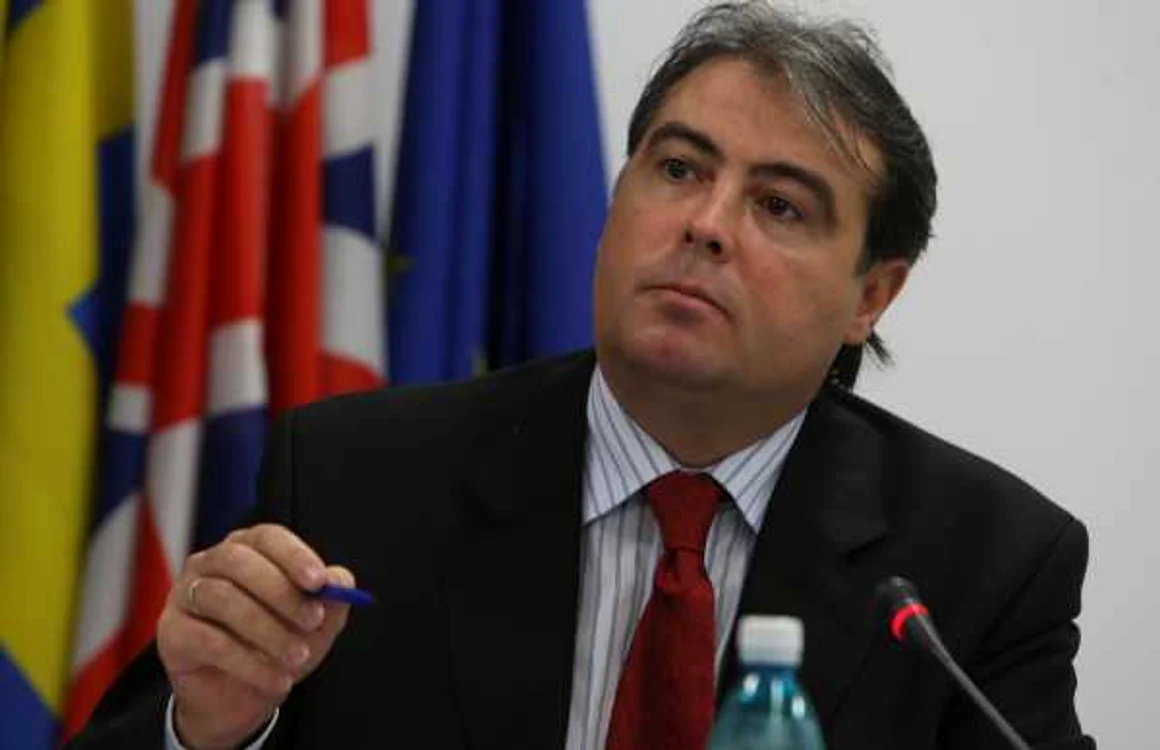 Adrian Cioroianu