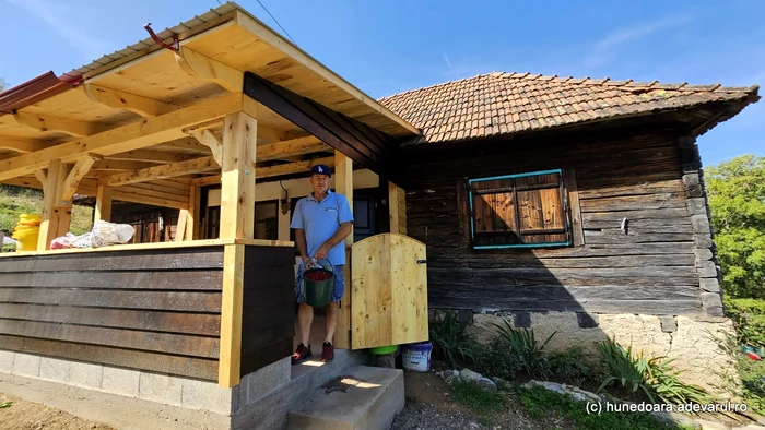 Florin Stoica a renunțat la viața în Anglia pentru un colț de rai în munții Hunedoarei. ADEVĂRUL