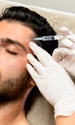  Se tem bărbații de durere atunci când merg la estetician?