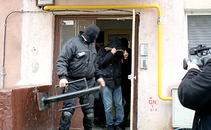 Tinerii reţinuţi pentru trafic şi consum de droguri au depus recurs