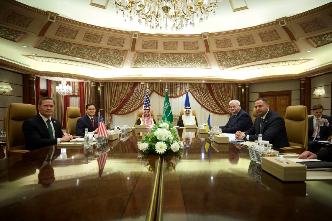 Delegațiile SUA și Ucraineni șa Jeddah. FOTO:X/@front_ukrainian
