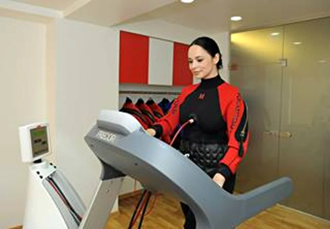 Andreea Marin slăbeşte la o clinică din Bucureşti