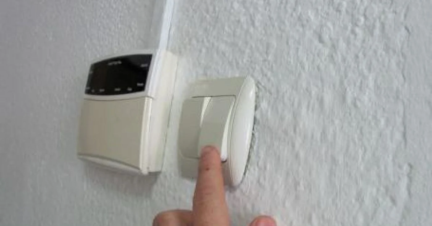 Energia electrică va fi restricţionată în intervalul 08.00-20.00