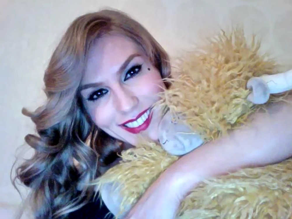 
    Corina Bud  