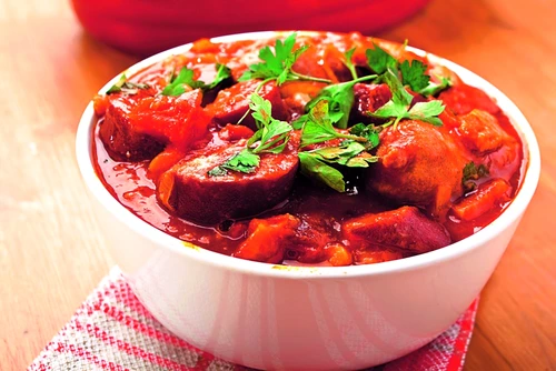 tocanita fasole carnati shutterstock 51093949 jpeg