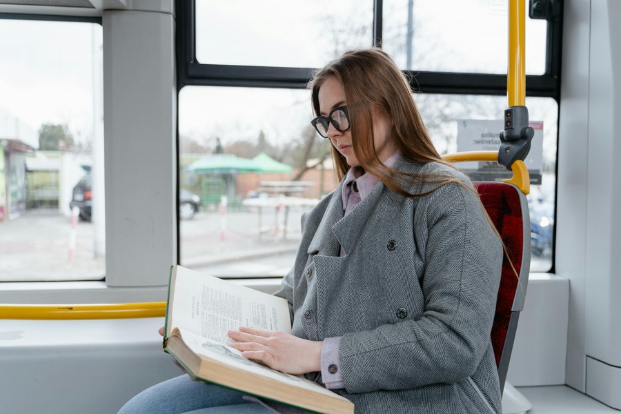 Cum poți să folosești timpul petrecut în drum spre muncă într-un mod util și plăcut