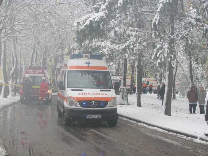 2.000 de solicitări au fost făcute duminică şi luni la Ambulanţă FOTO Adevărul