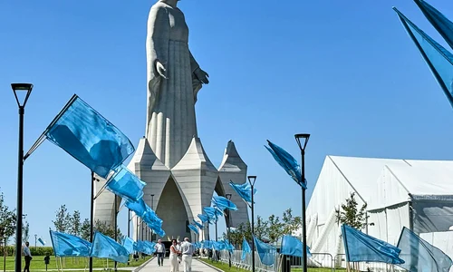 statuie fecioara maria jpg