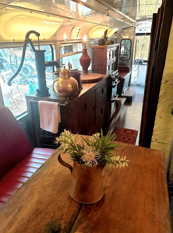 Interiorul autobuzului a fost renovat complet