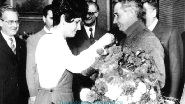 Adevărul: Imagini inedite cu Nicolae Ceauşescu, salvate dintr o clădire părăsită a combinatului din Hunedoara jpeg