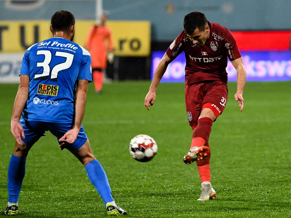 
    Mihai Bordeianu (28 de ani) a izbutit prima sa ”dublă” la CFRFoto: sportpictures.eu  