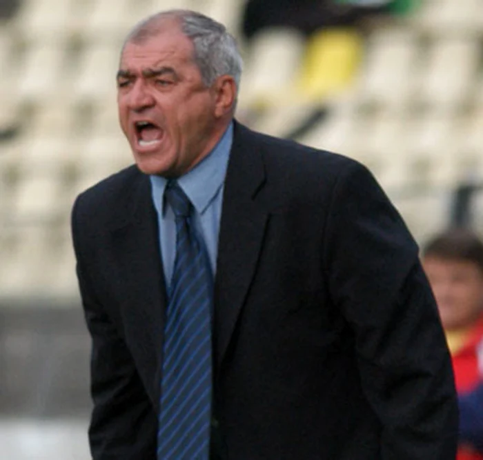 
    Viorel Hizo  