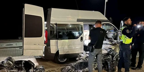 Bunuri contrafăcute de peste un milion de euro, descoperite la frontieră jpg