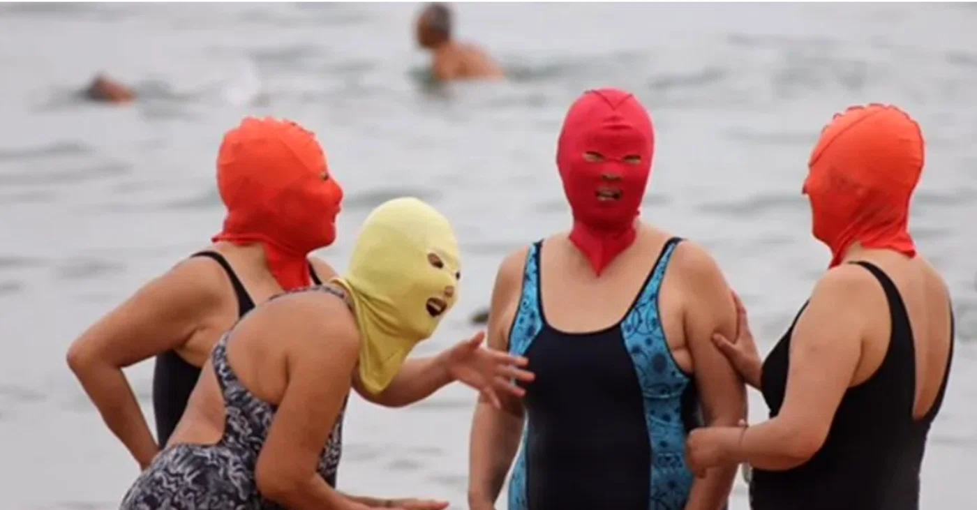 Vânzările de facekini ajung la milioane de euro. Foto: Profimedia 
