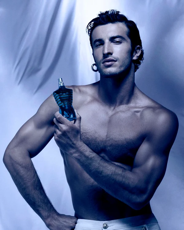Promovarea parfumului Le Beau Le Parfum de la Jean Paul Gaultier Foto SPREAD Pressecenter