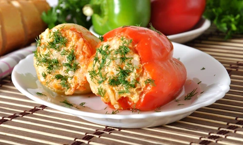 ardei umpluti shutterstock 115810204 jpeg