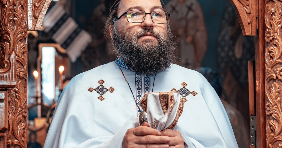 Preotul Dan Damaschin îndeamnă la igienă: "Puneți mâna și spălați-vă, fraților!"