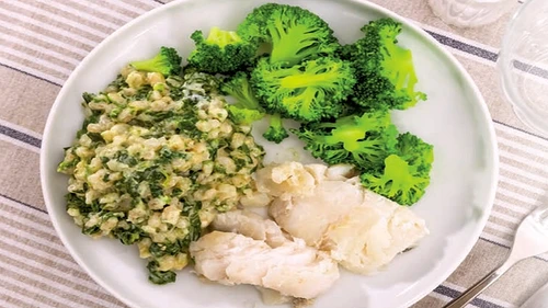 file de cod cu orz si broccoli jpg