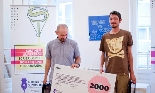 Cîștigătorii Superscrieri primesc burse pentru a radiografia sistemul de învățămînt jpeg