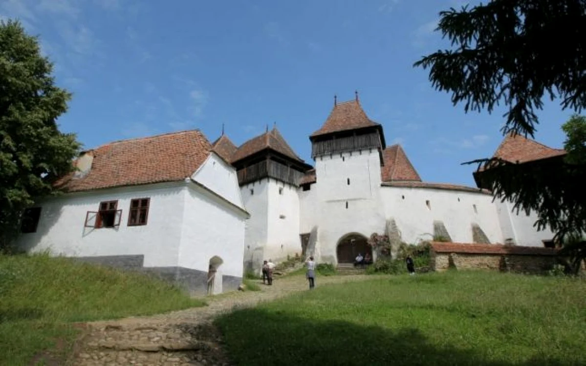Satul Viscri a devenit o veritabilă atractie turistică. FOTOAdevărul.